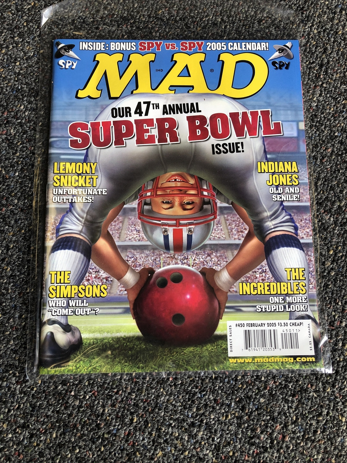 Mad magazine #450 February 2005 Fine cond Indiana Jones Super Bowl The Simpsons0