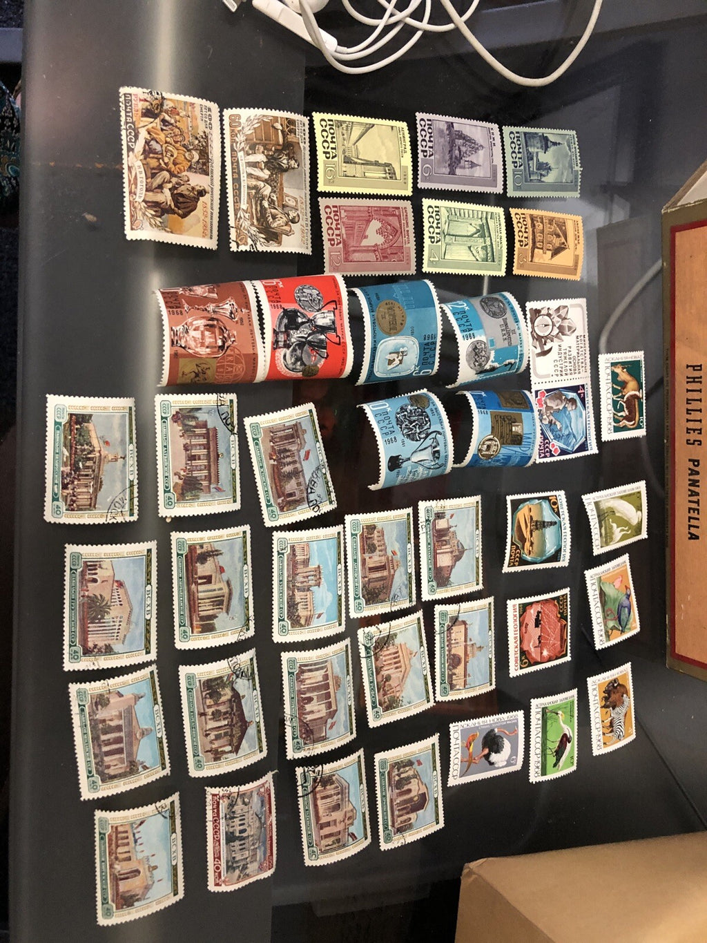 LOT Of 40 DIFFERENT MINT. POSTAGE STAMPS World Wide0