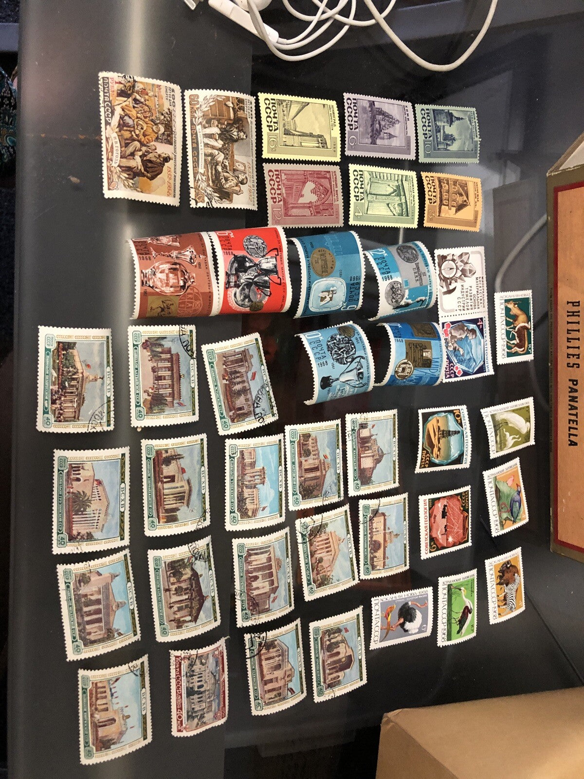 LOT Of 40 DIFFERENT MINT. POSTAGE STAMPS World Wide0