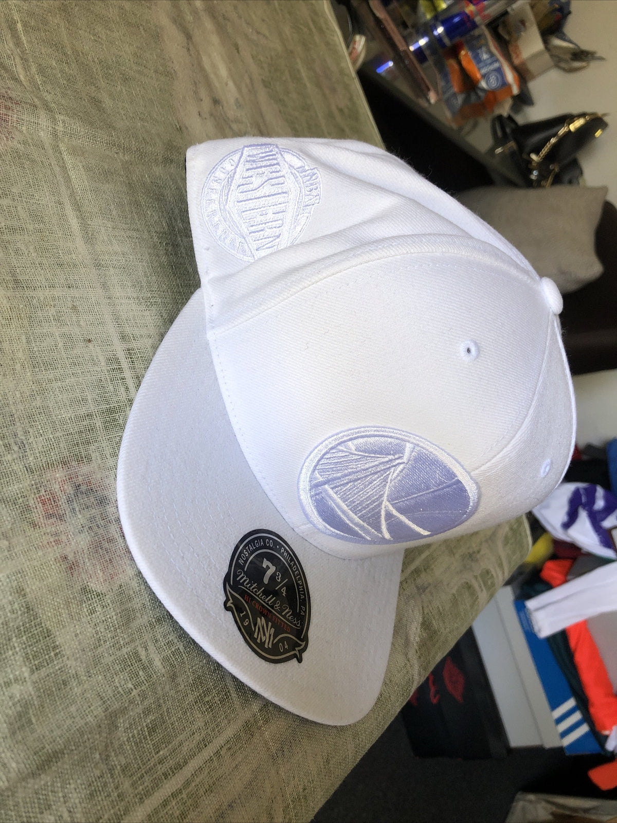 RARE Mitchell & Ness NBA Western Conference White Fitted Cap Hat Size 7 3/4 NOS0
