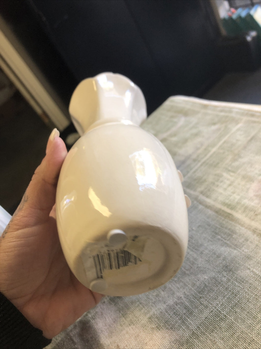 Lot Of 2 White Glass Vases 7” Tall Made In Taiwan1