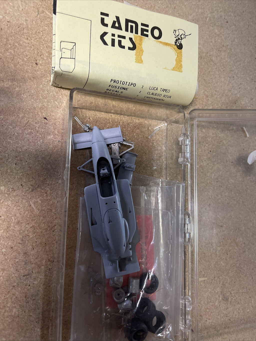 Beatrice Lola Thl1 1/43 Tameo Die cast Model Kit0