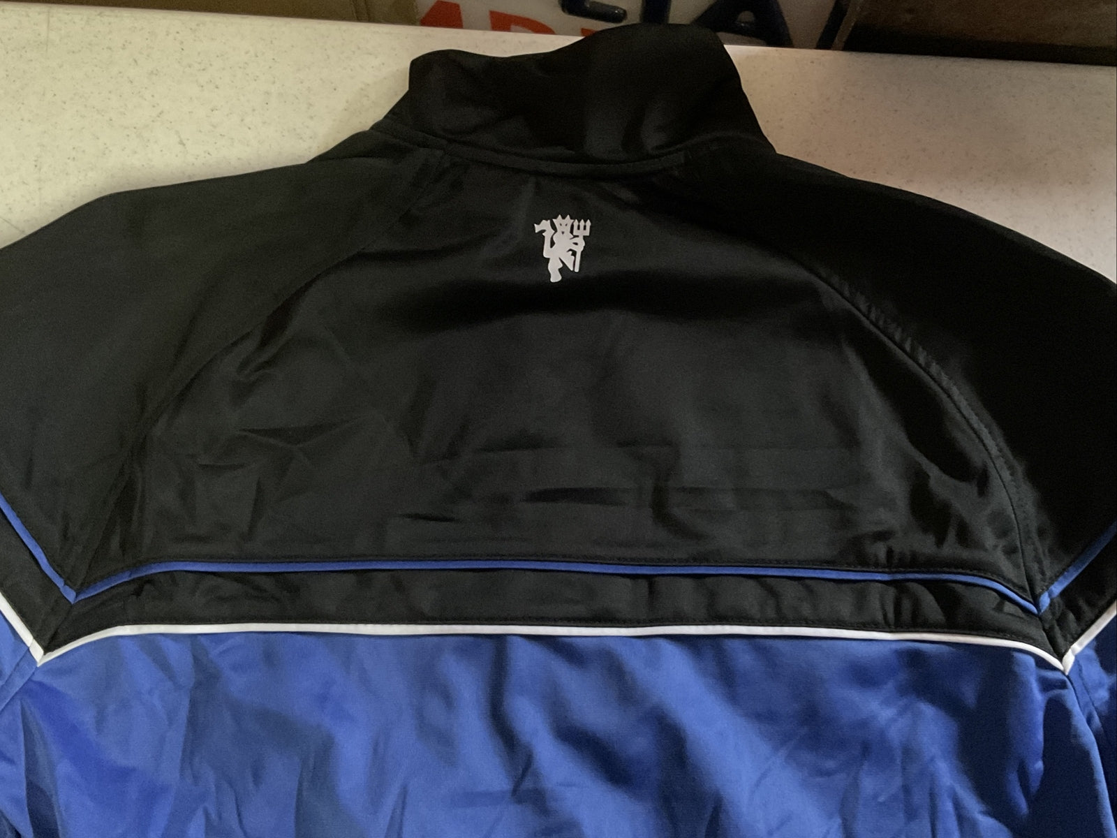 Manchester United Jacket Size Large4