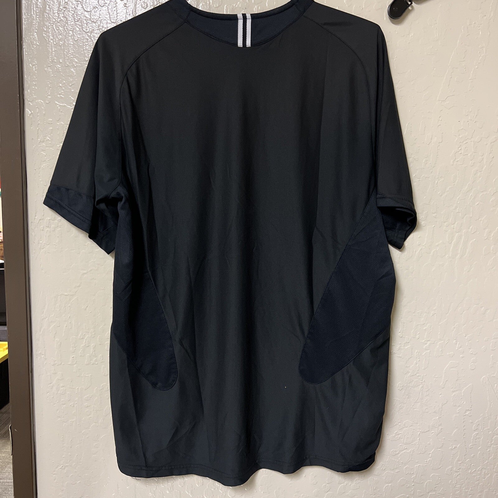 Nike Large Men’s  Dri Fit Team Shirt Black and White Striped Size Large1