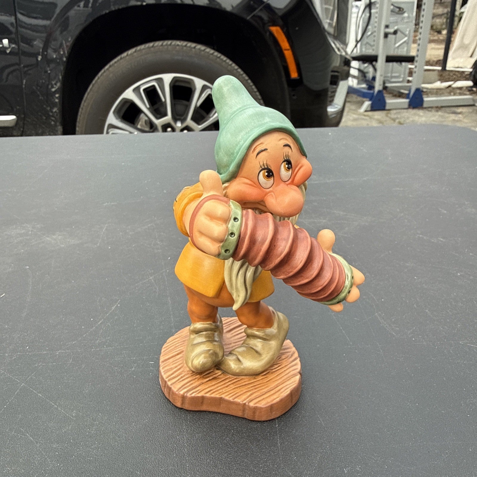 WDCC figure BASHFUL AW SHUCKS Snow White Seven Dwarfs PERFECT Box + COA Disney1