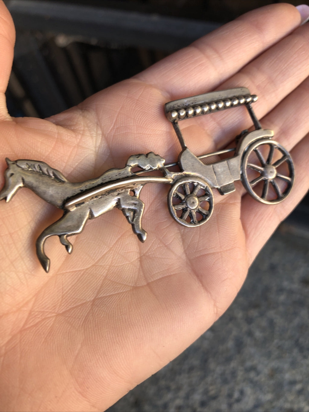 Vintage Sterling Silver Horse and Carriage Brooch Pin1