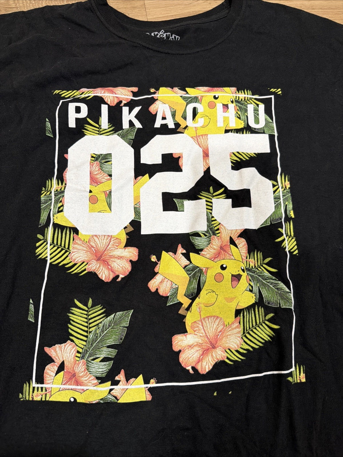 Vintage POKEMON Short Sleeve T Shirt Aloha Floral Pikachu Mens Size XL0
