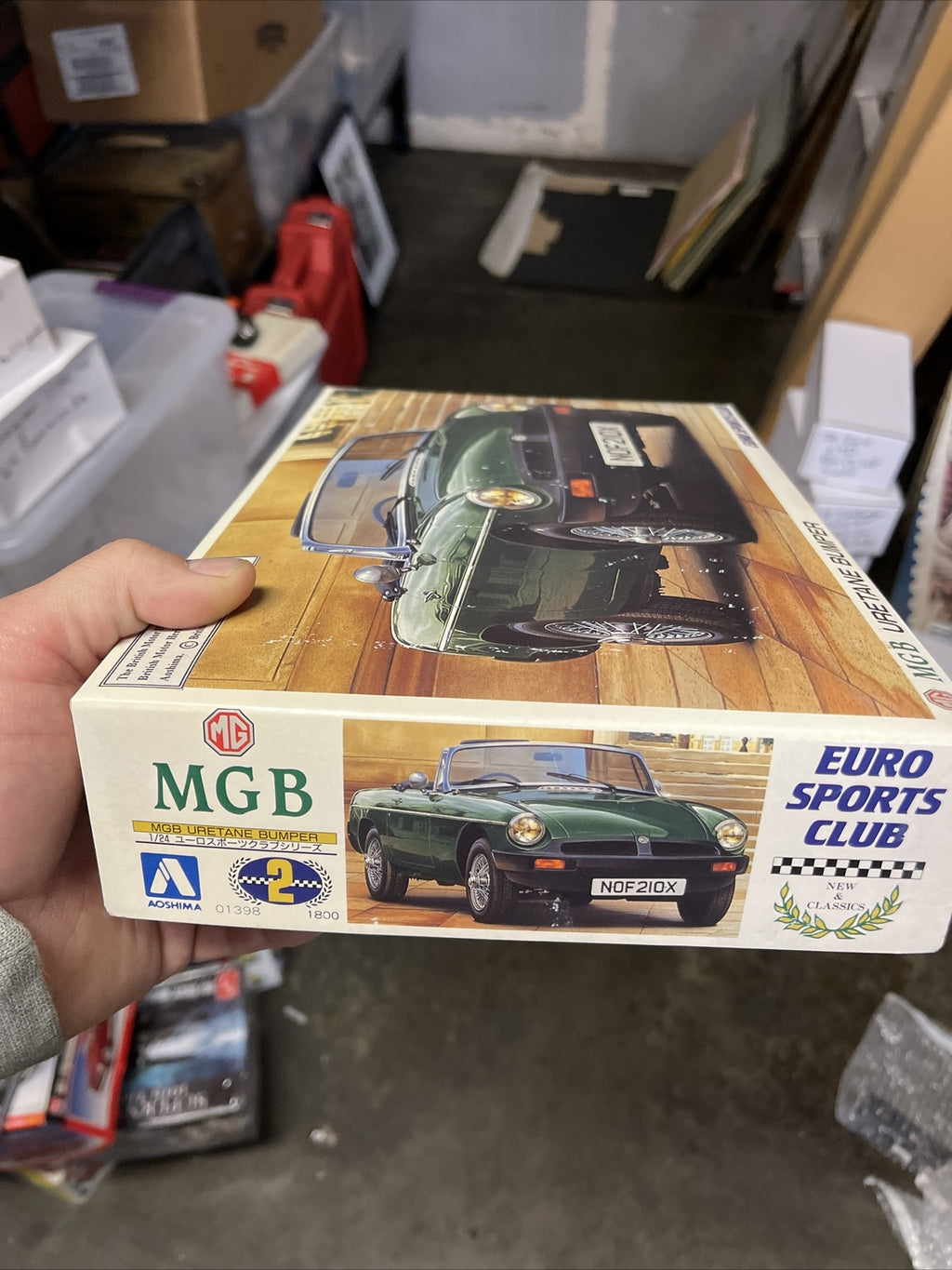 AOSHIMA EURO SPORTS CLUB MGB URETANE BUMPER MODEL 013987