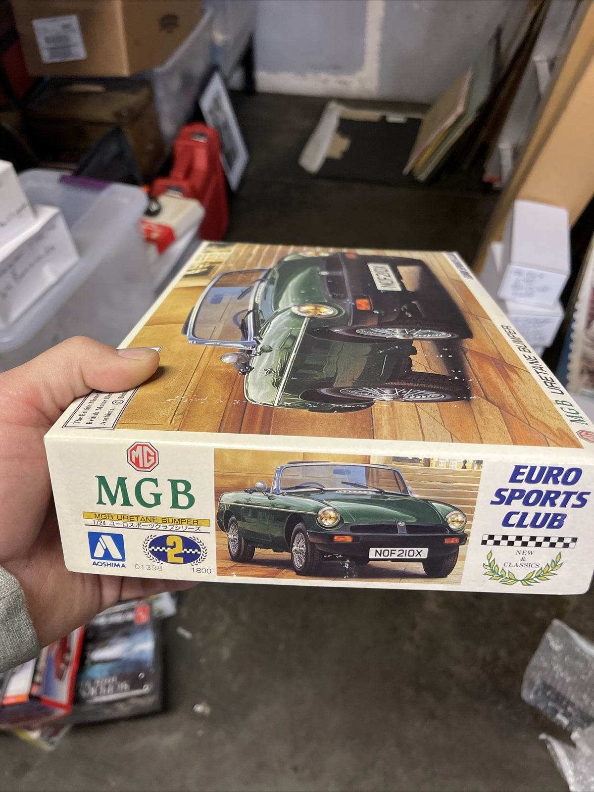 AOSHIMA EURO SPORTS CLUB MGB URETANE BUMPER MODEL 013987