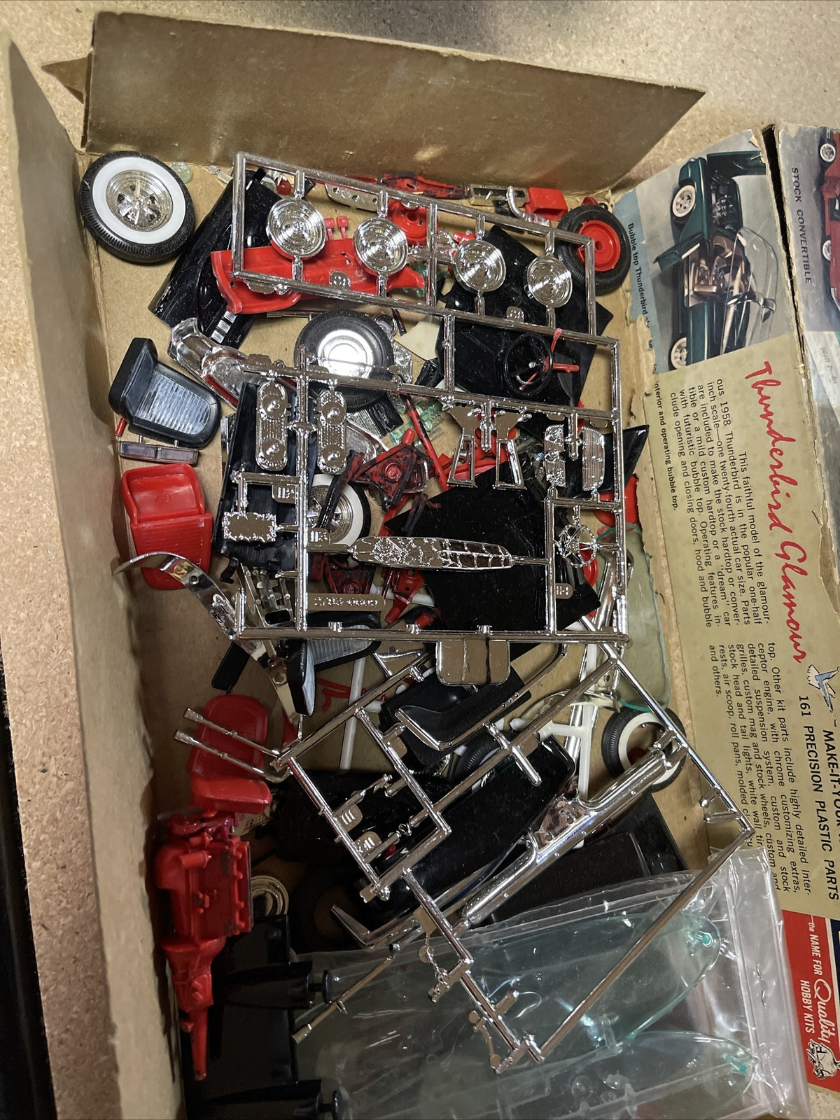 MONOGRAM 58 T-Bird model kit 1958 THUNDERBIRD VTG Bubble Top Model Car Parts Lot2