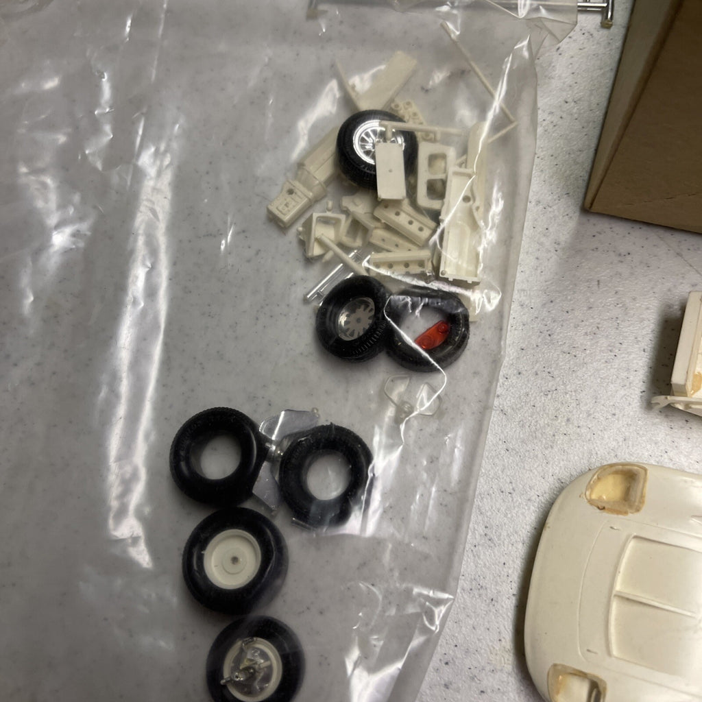 Original AMT Mark II Ford GT Lemans 1st Issue model kit For Parts2