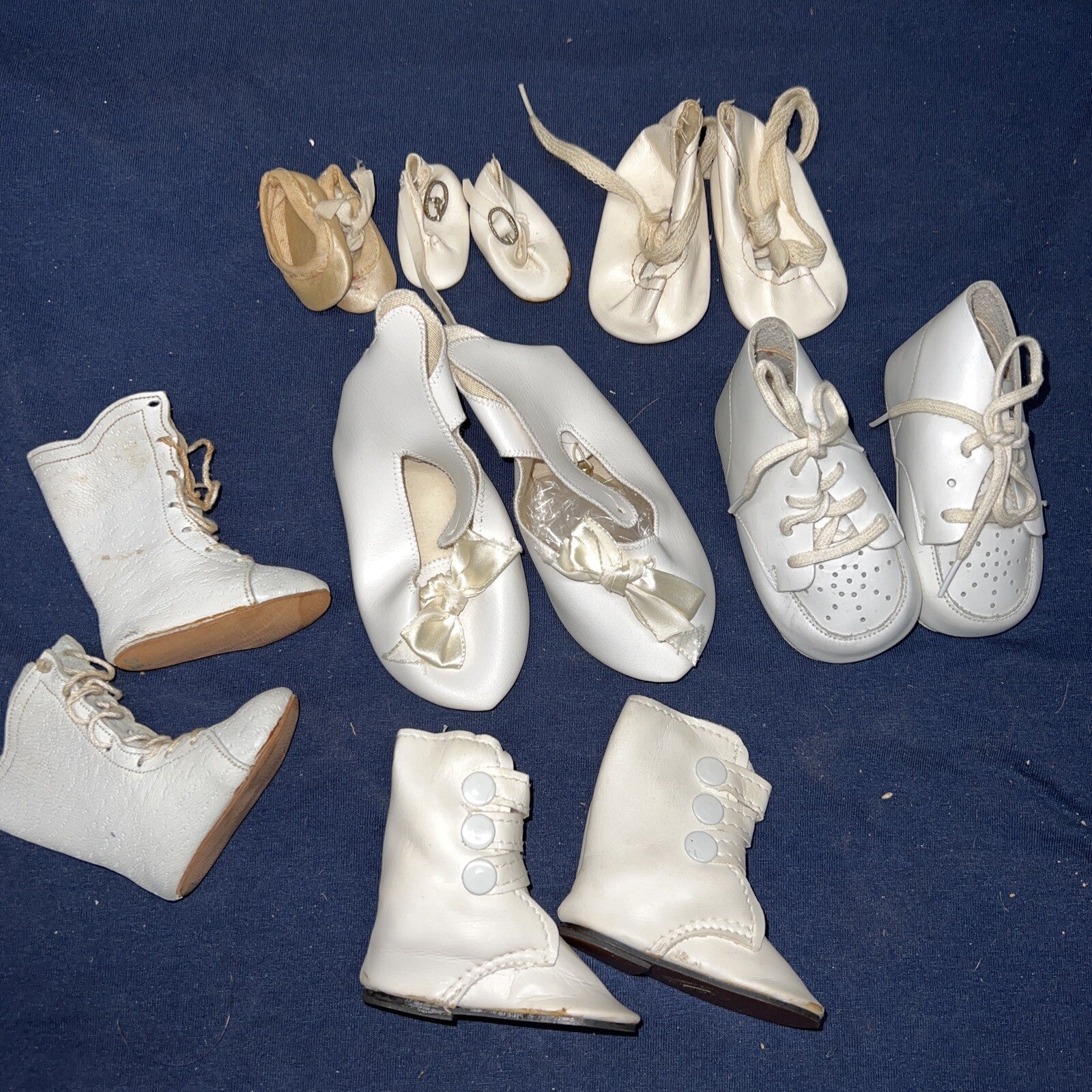 Lot of 7 White / Beige Antique Vintage Doll Shoes Various Size and Condition0