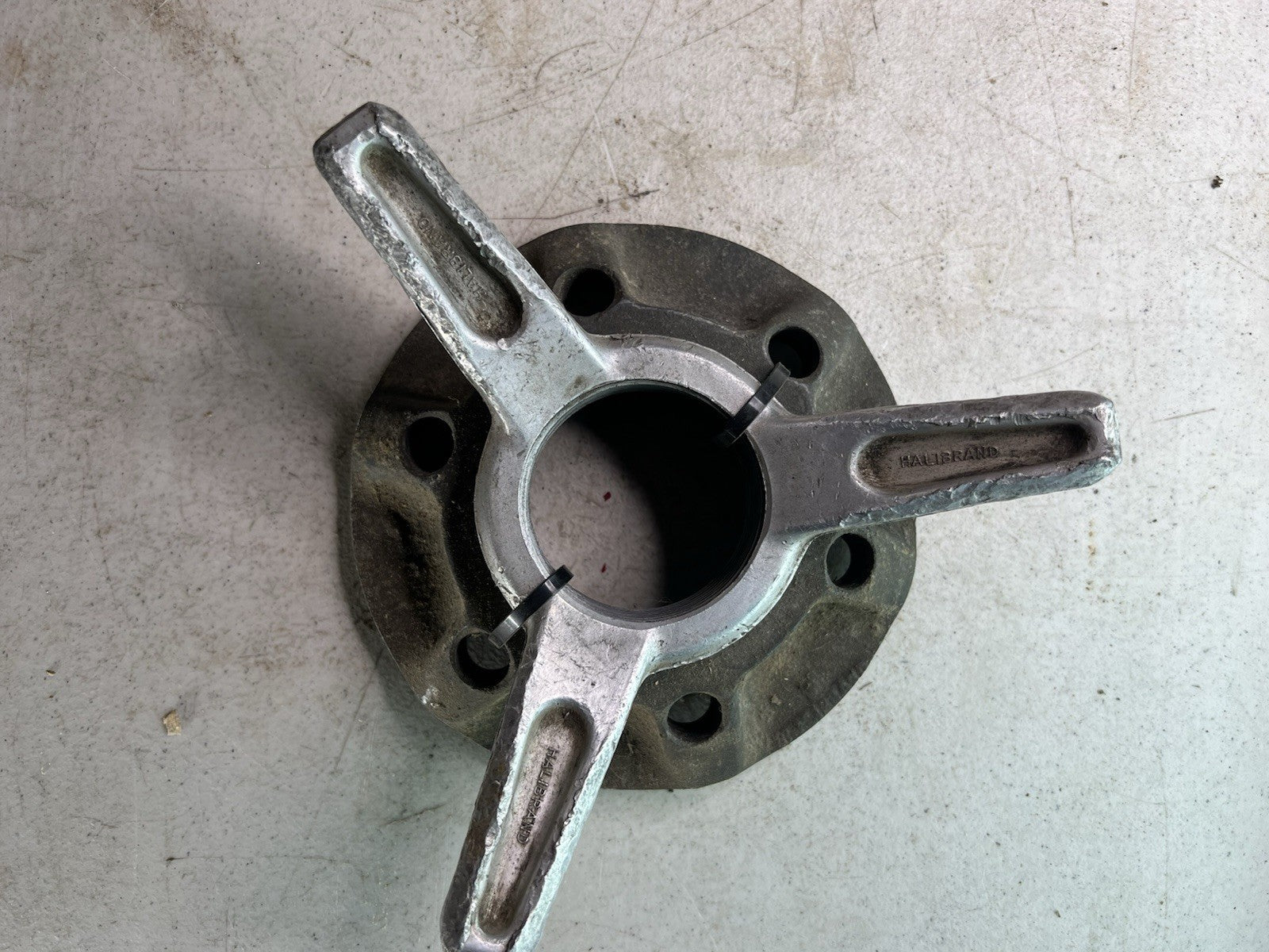 Vintage Halibrand 3-Prong Knock-Off Center Hub Adapter0
