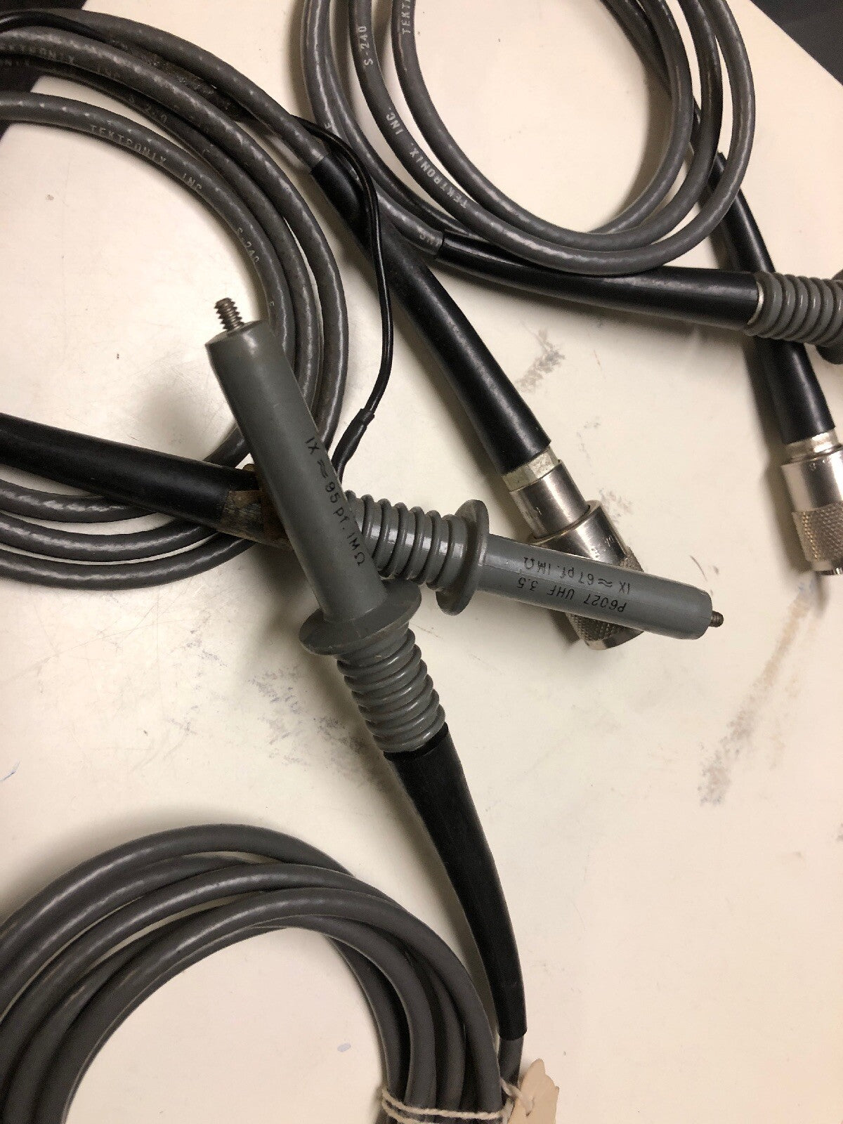 3 Lot TEKTRONIX PROBES FOR OSCILLOSCOPE USE P60275