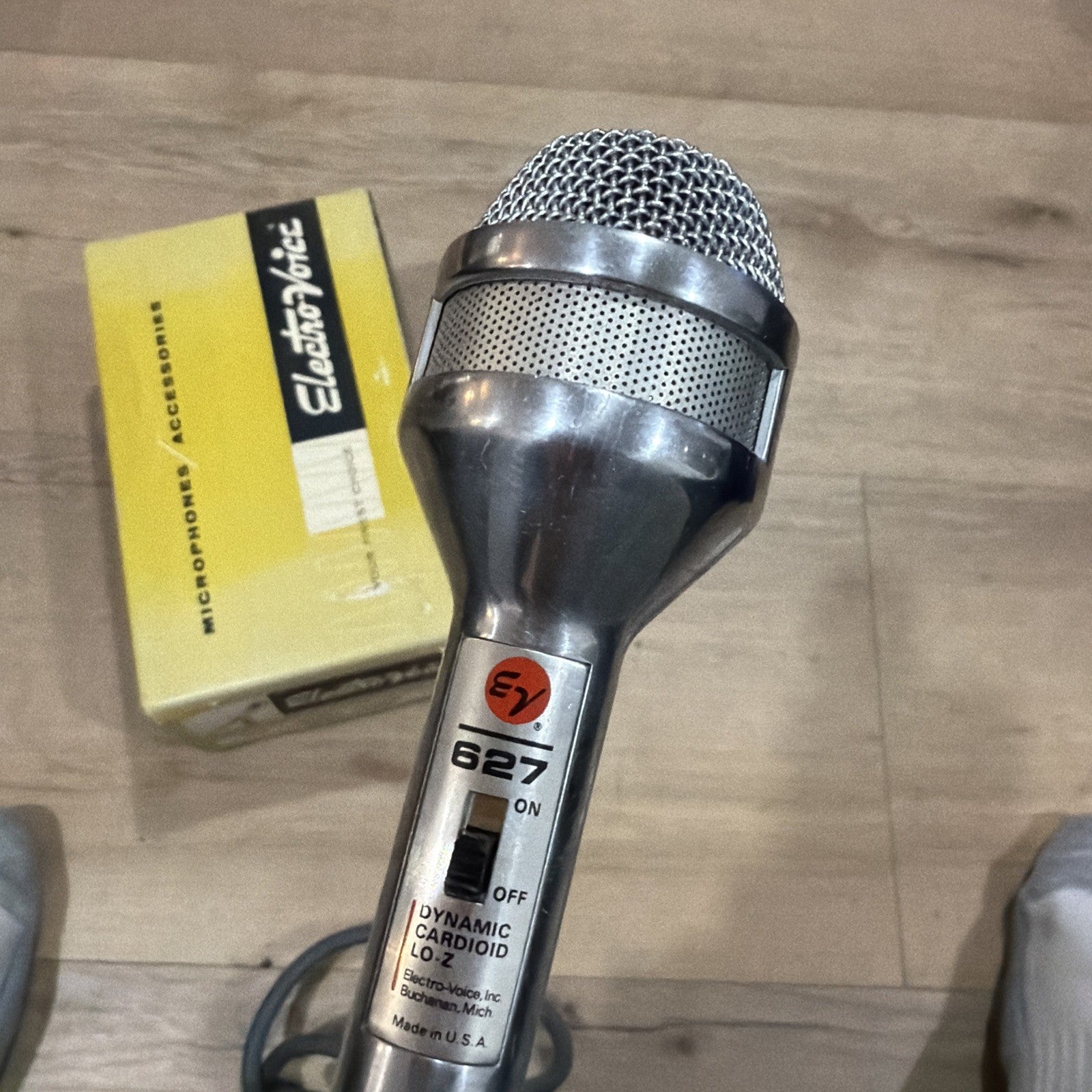 Vintage Electro-Voice 627 LO-Z Dynamic Cardioid Microphone (Untested)1