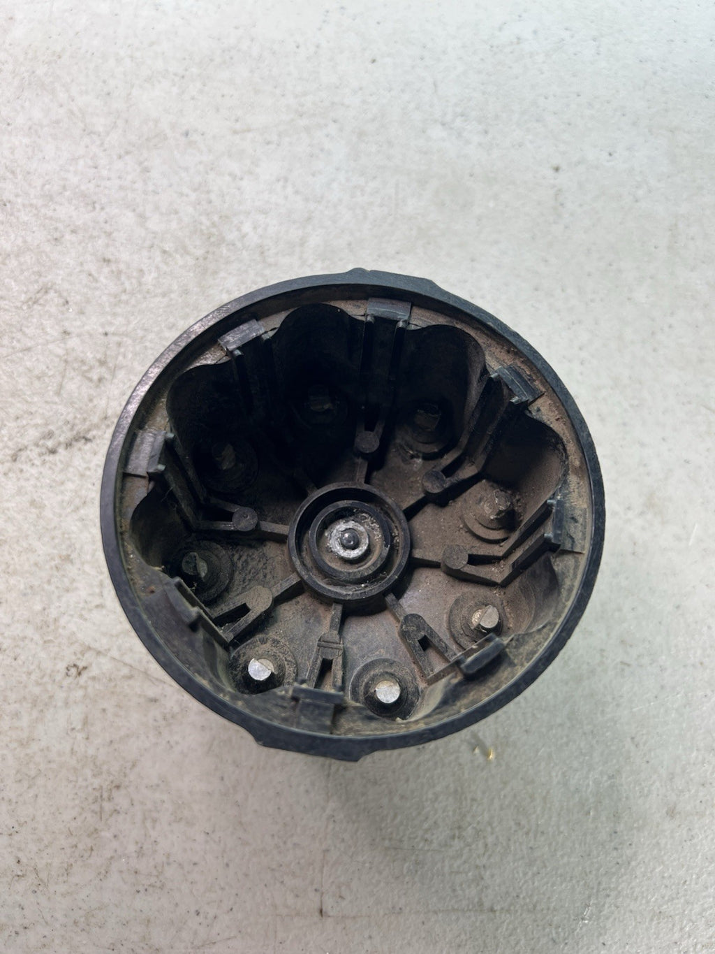 Vintage Lazorlite L12-7345 Distributor Cap – 8 Cylinder3