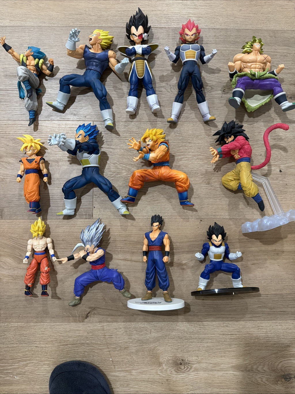 Bandai Masterlise Dragon ball Z Figure Bundle Goku Vegeta Gohan Cell0