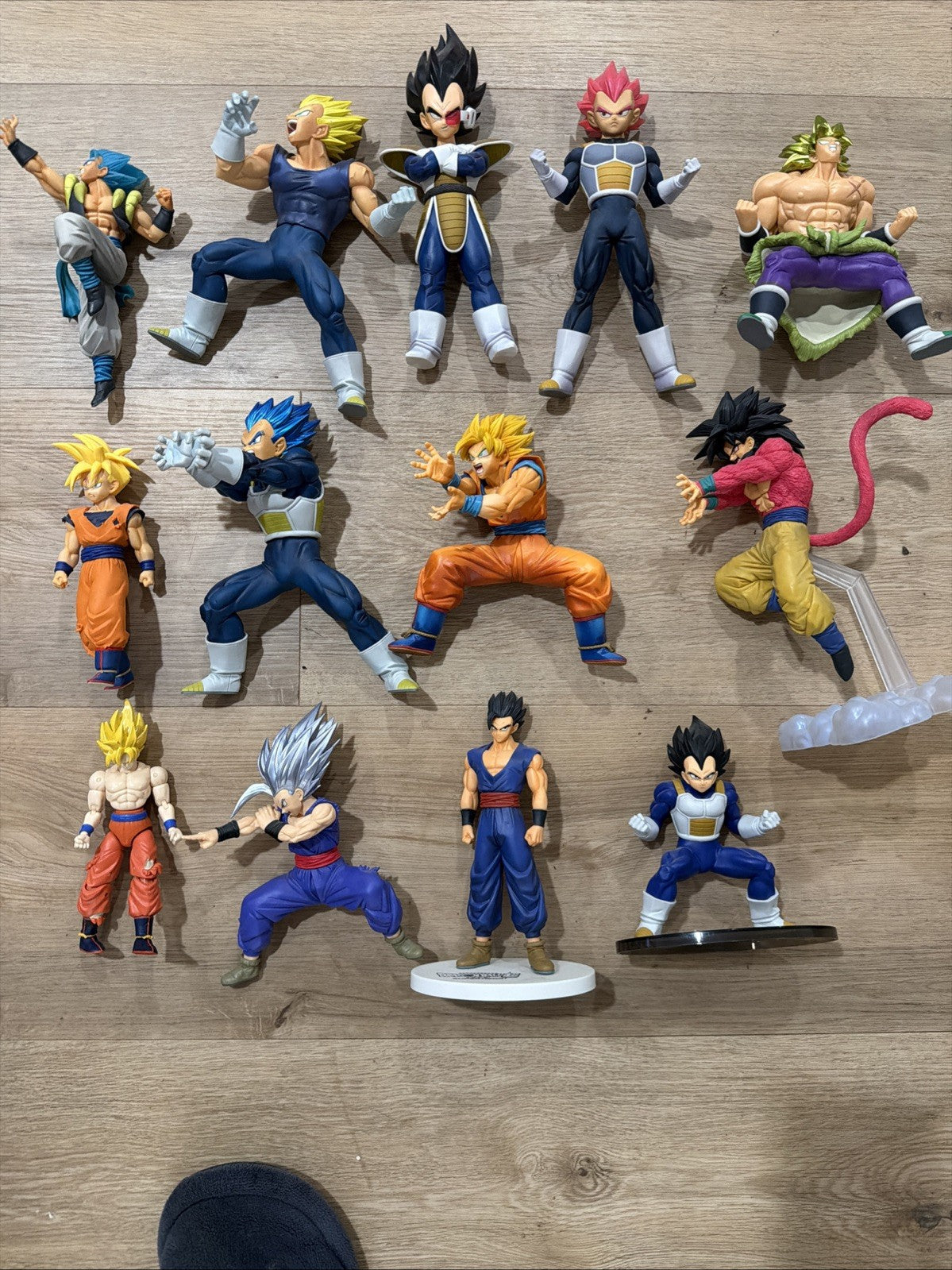 Bandai Masterlise Dragon ball Z Figure Bundle Goku Vegeta Gohan Cell0