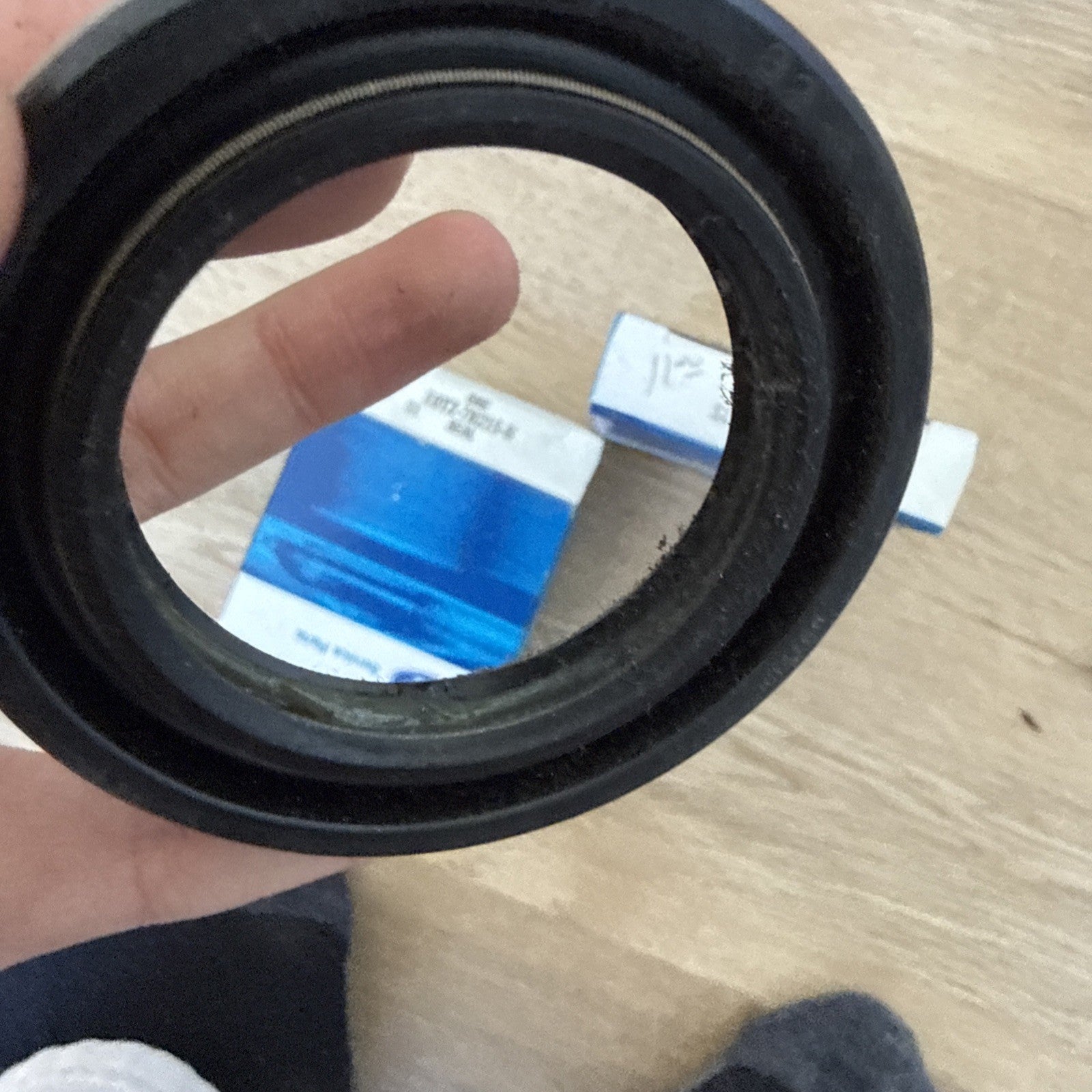 NOS Ford E0TZ-7B215-B Transfer Case Output Shaft Seal4