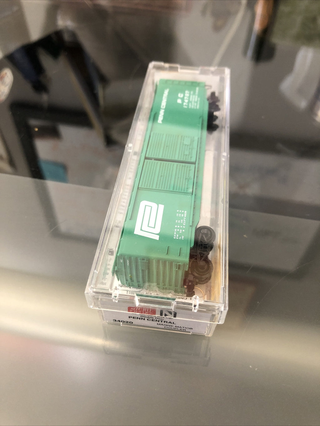 Micro-Trains #34020 - Penn Central/PC - 50' Double Door Box Car2