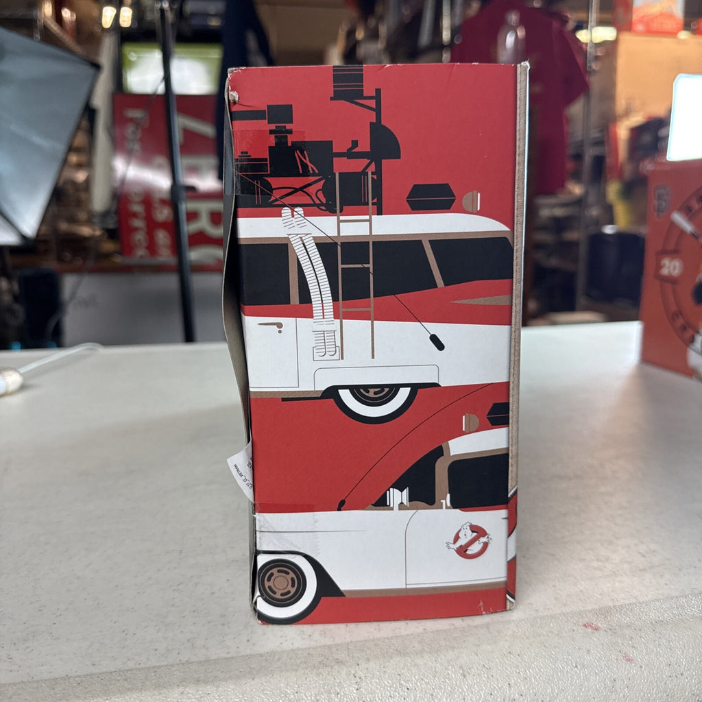 HASBRO Ghostbusters Plasma Series Ecto-1, 1:18 Scale Toy Car1