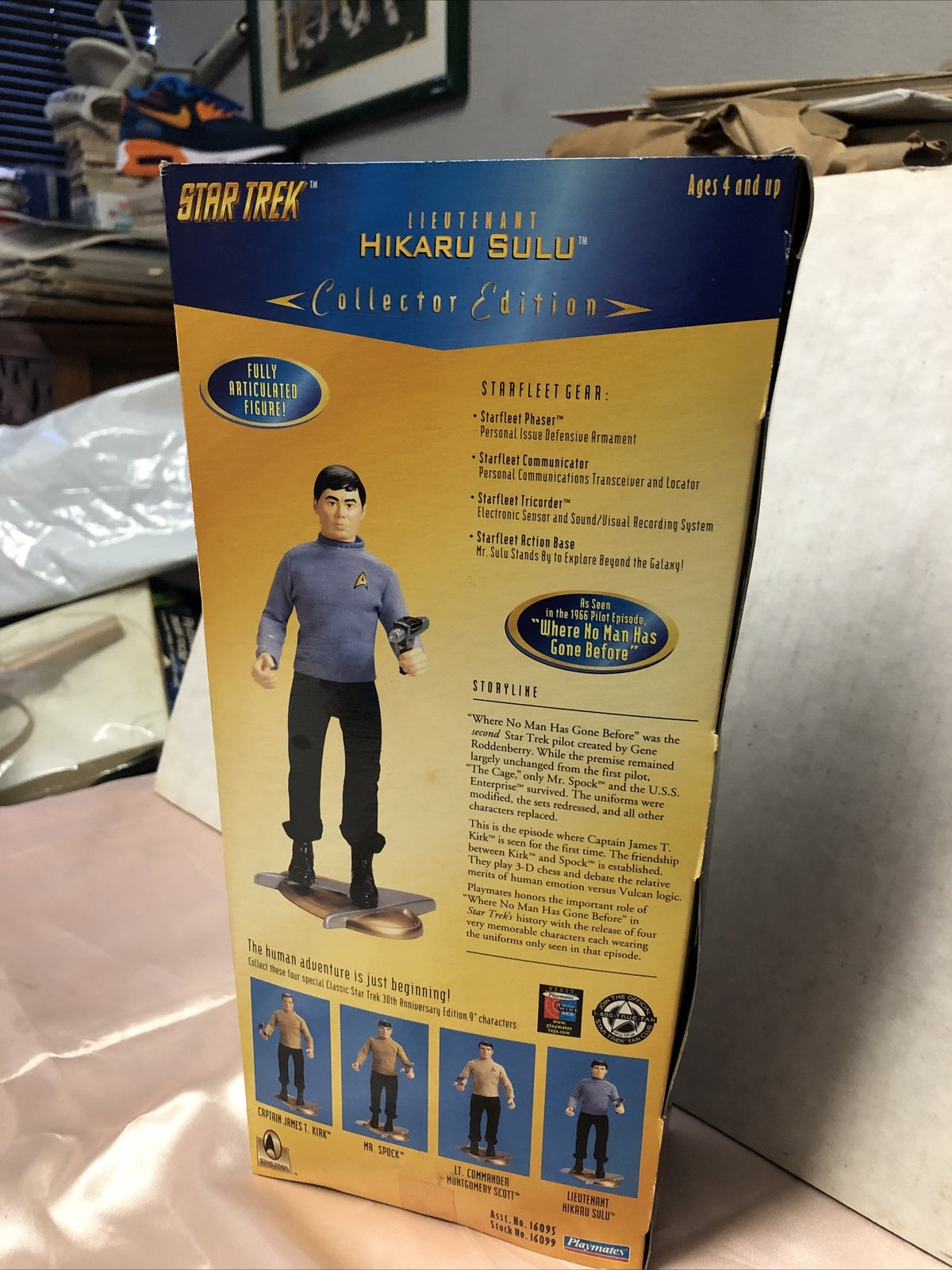 Playmates 1996 Star Trek Collector Edition Hikaru Sulu4