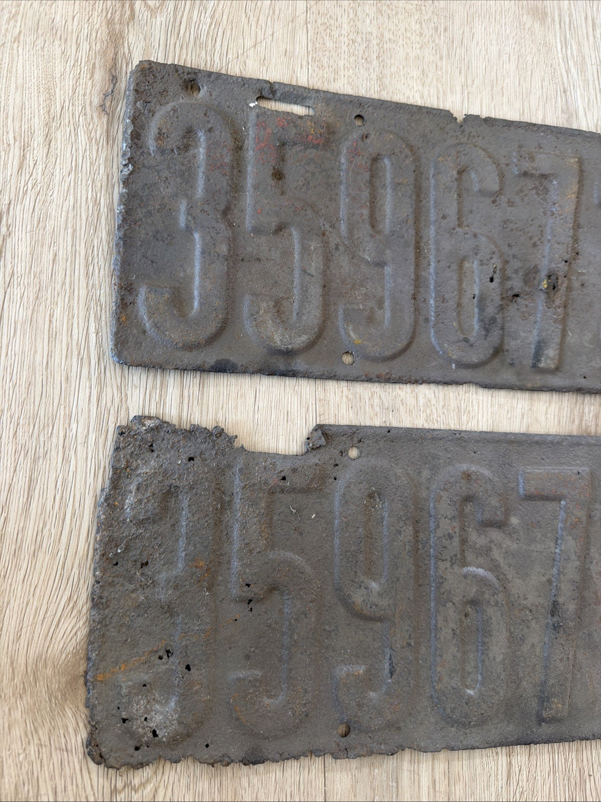 Nice Patina Pair of 2 1919 PA License Plates Pennsylvania Matching Set1
