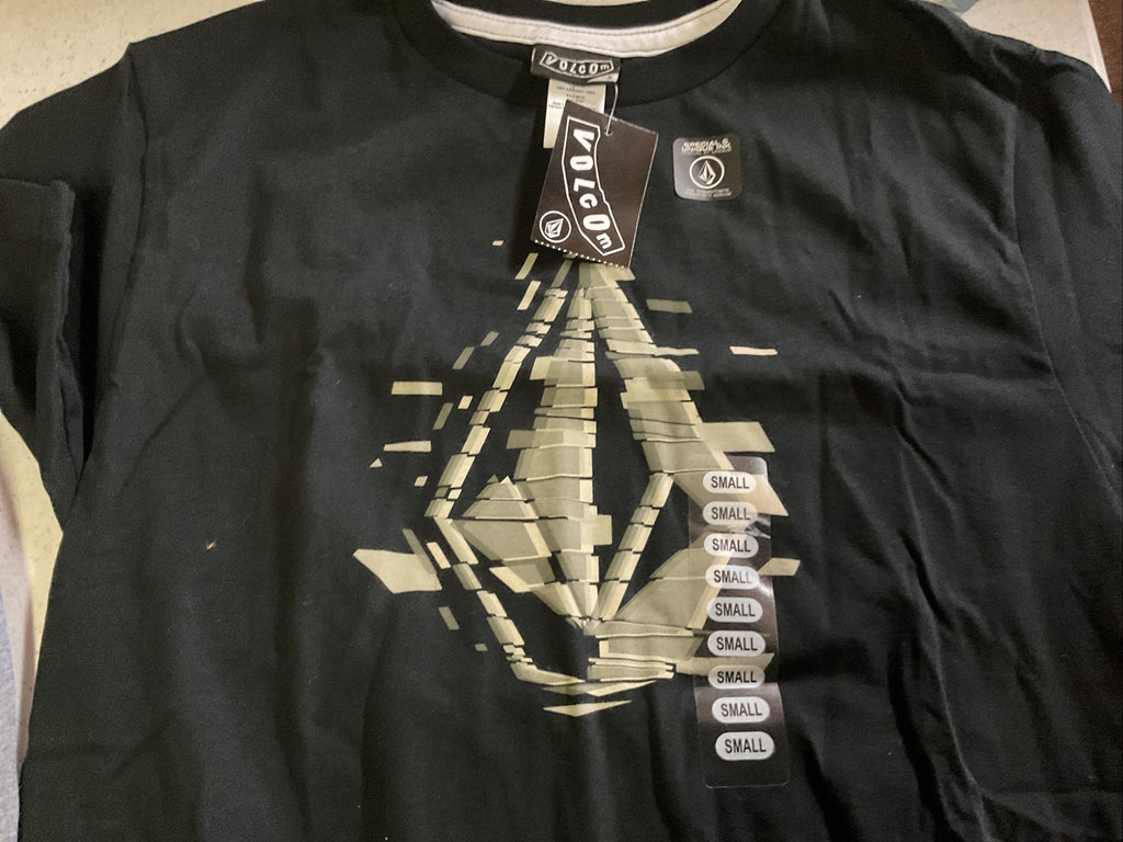 Volcom Men’s Lot Of 2 Size Small2