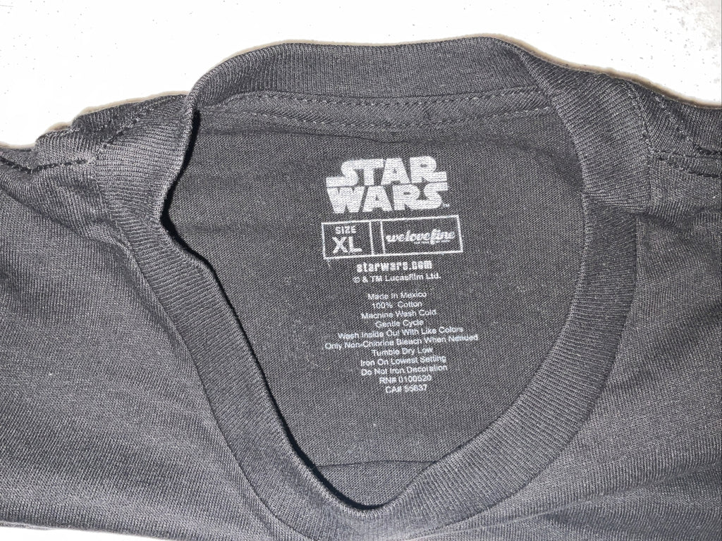 We love Fine Star Wars T-Shirt (Darth Vader) Men’s XL2