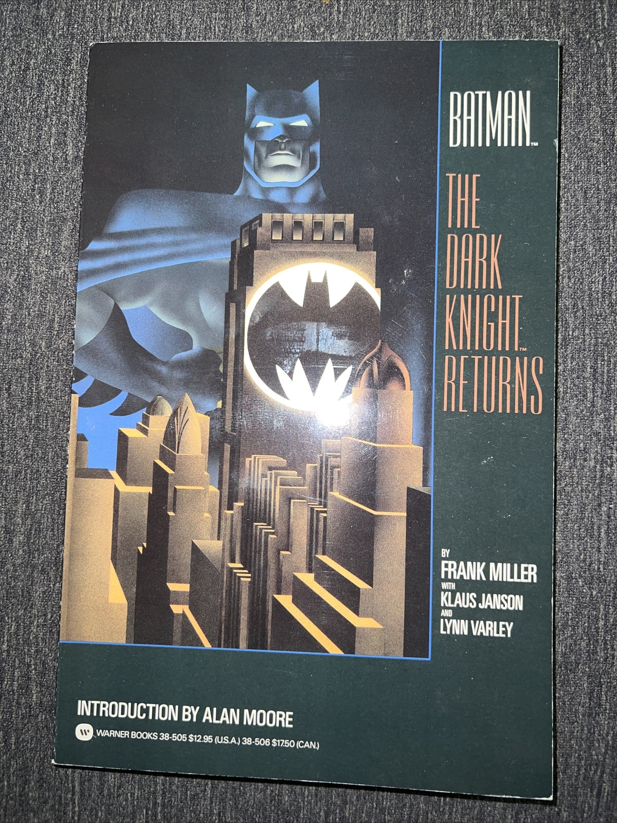BATMAN THE DARK KNIGHT RETURNS 1986 Warner Edition Frank Miller Klaus Janson TPB1