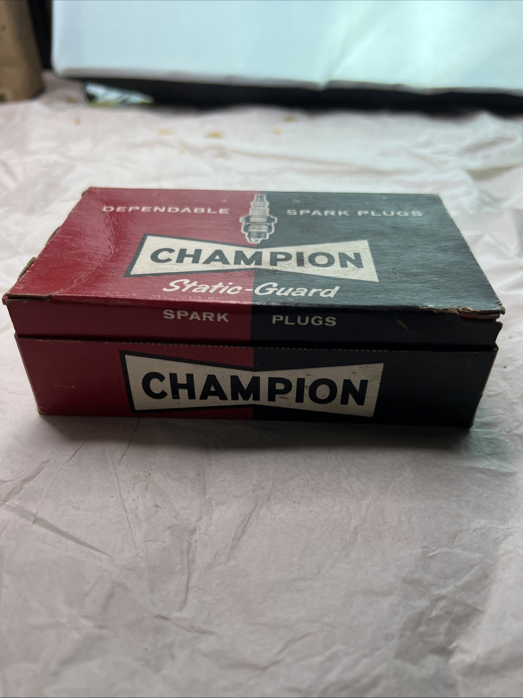 10 Champion RBN-13Y Spark Plugs NEW NOS1
