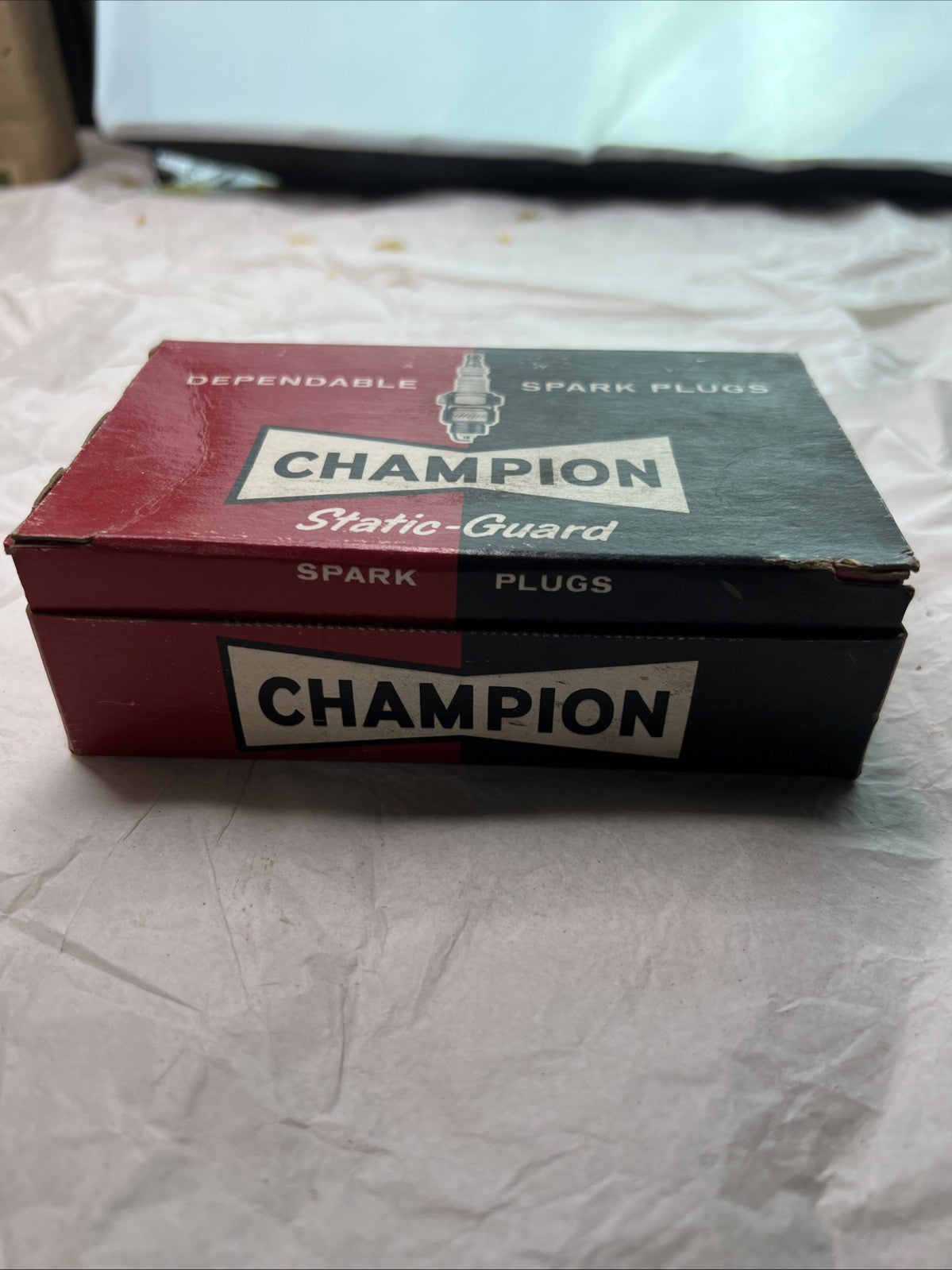 10 Champion RBN-13Y Spark Plugs NEW NOS1