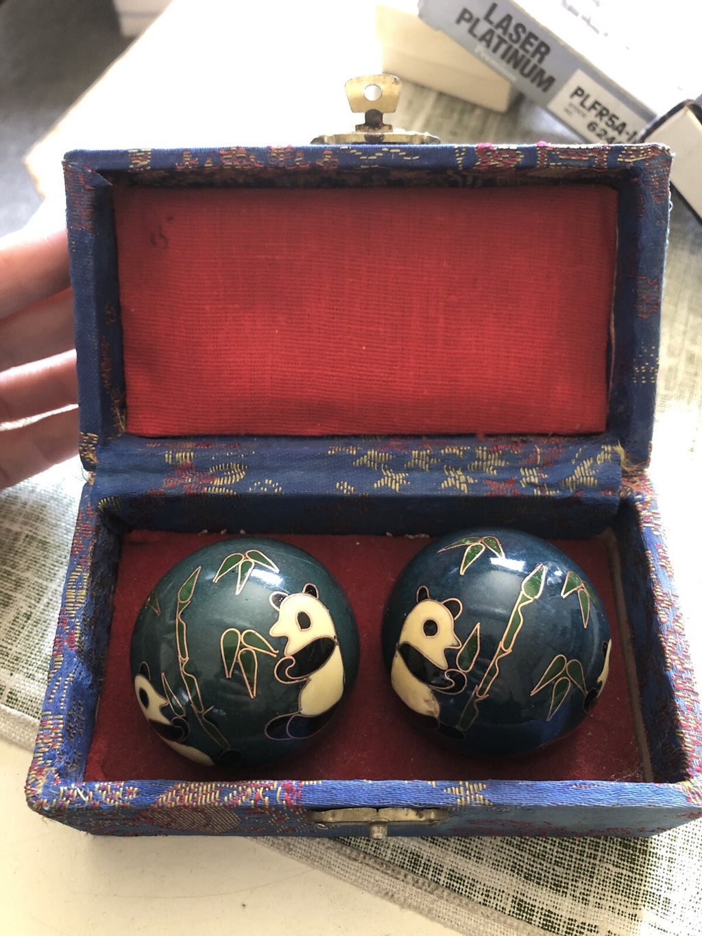 Vintage Ornate Chinese Baoding Exercise Stress Relief Meditation Balls Chest Box2