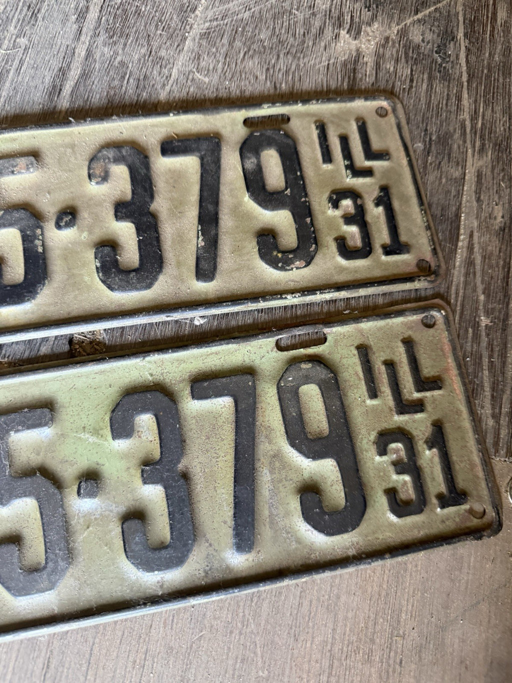 Vintage 1931 Illinois License Plate Pair - Original Matched Set - Ford Model A4
