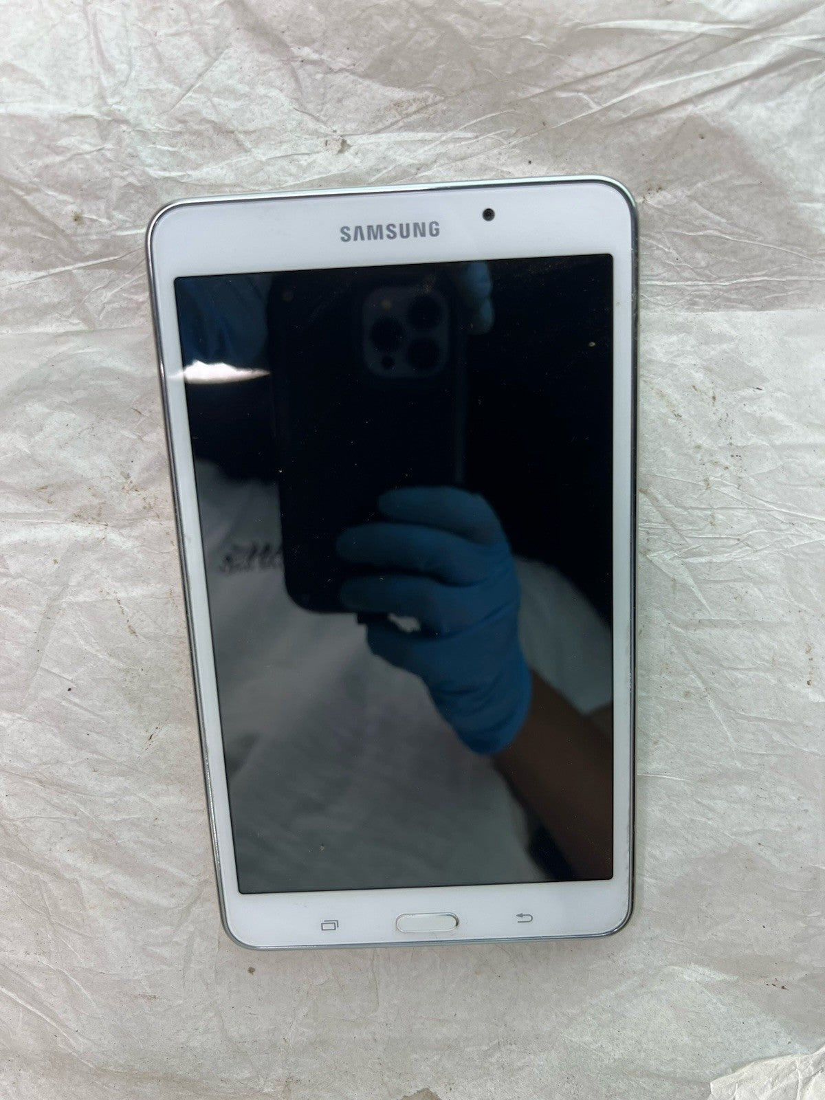 Samsung Galaxy Tab A 8GB   7" screen SM-T280 BWIFI TABLET0