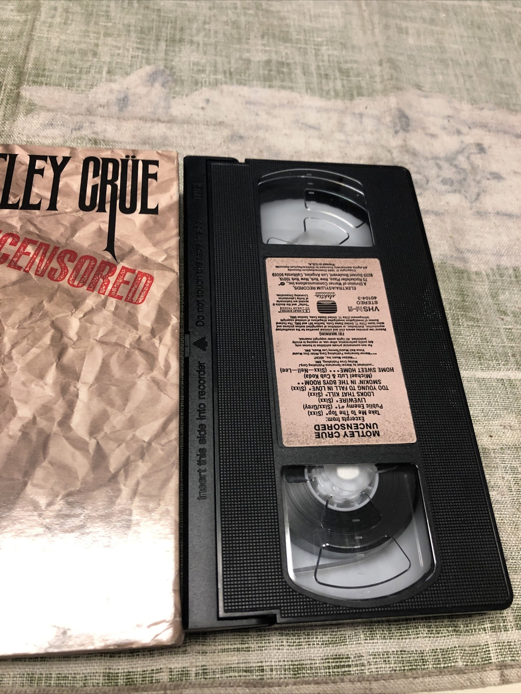 Motley Crue - Uncensored (VHS, 1986)2