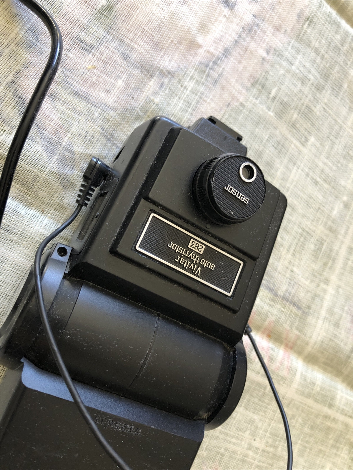 VIVITAR AUTO THYRISTOR 283 FLASH UNIT WITH SENSOR ADAPTER1