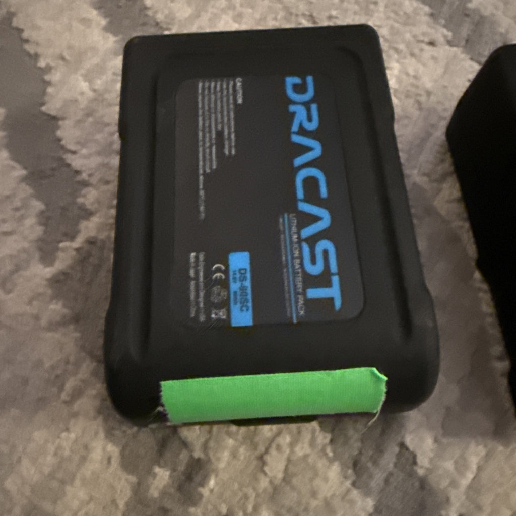 Dracast D-25 Dual Charger Adapter with Two DS-90SC V-Mount Battery Pack6