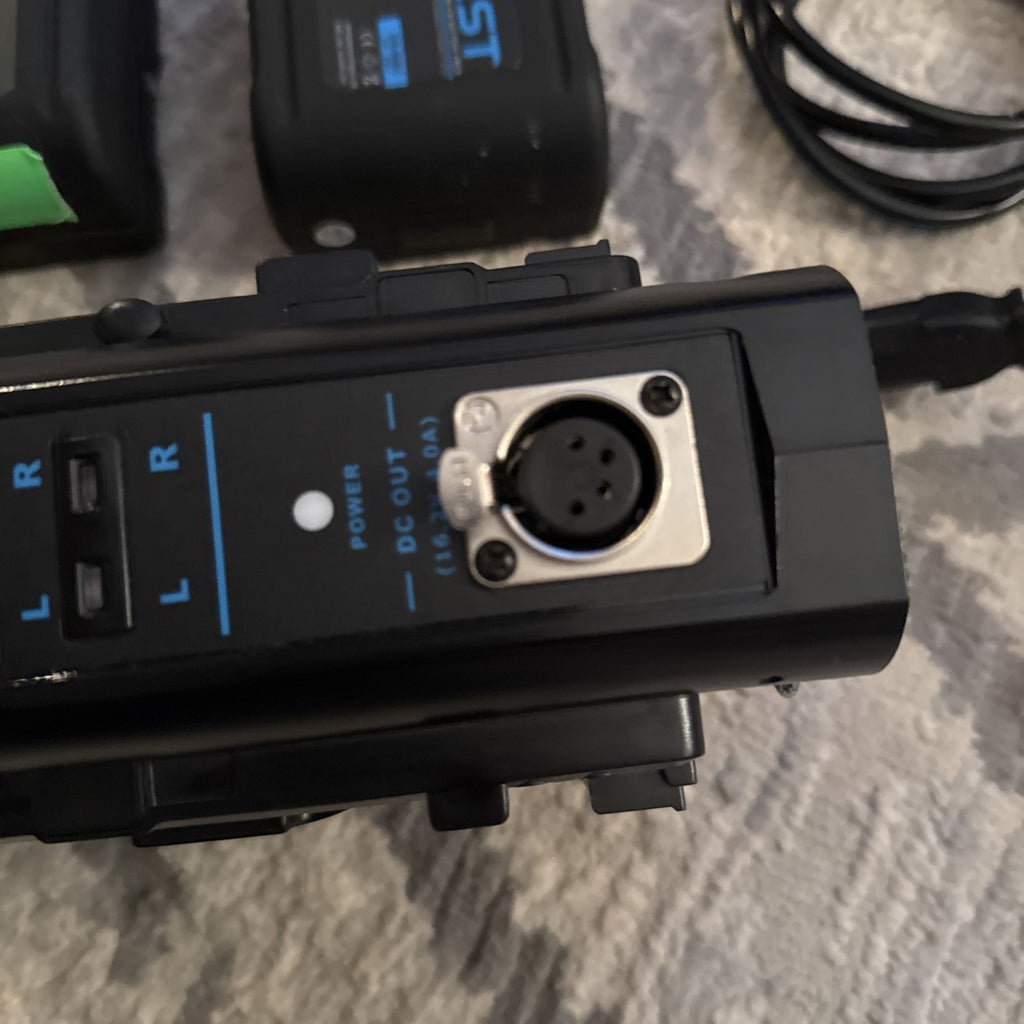 Dracast D-25 Dual Charger Adapter with Two DS-90SC V-Mount Battery Pack2