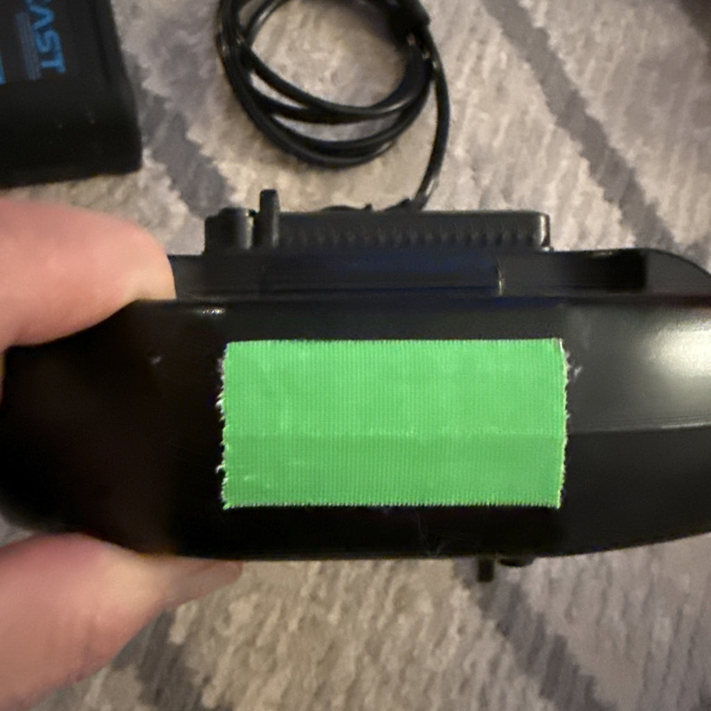 Dracast D-25 Dual Charger Adapter with Two DS-90SC V-Mount Battery Pack3