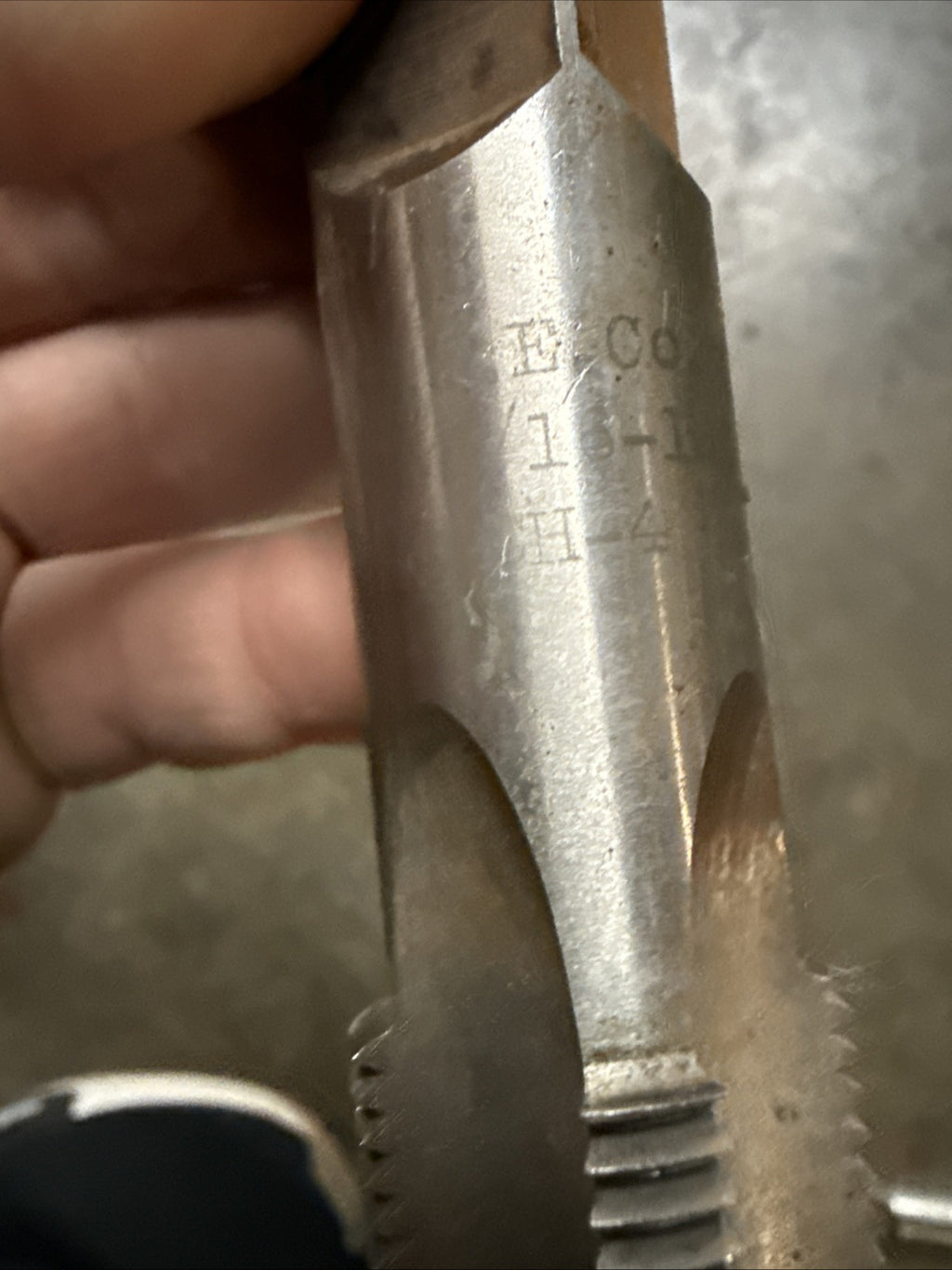 D. T. E. Co.  1-1/16 - 12 PIPE TAP HIGH SPEED3